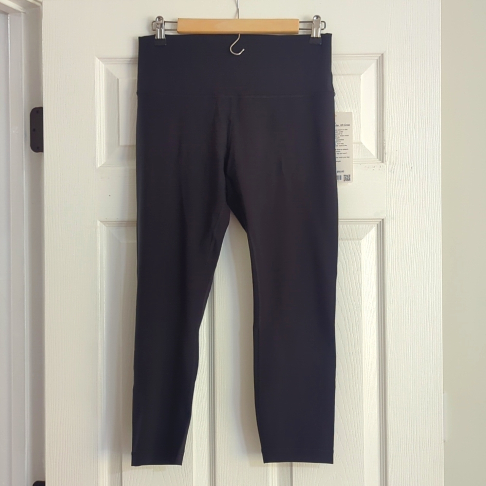 NWT Lululemon Athletica Wunder Under HR Crop Leggings in Black, Size 10